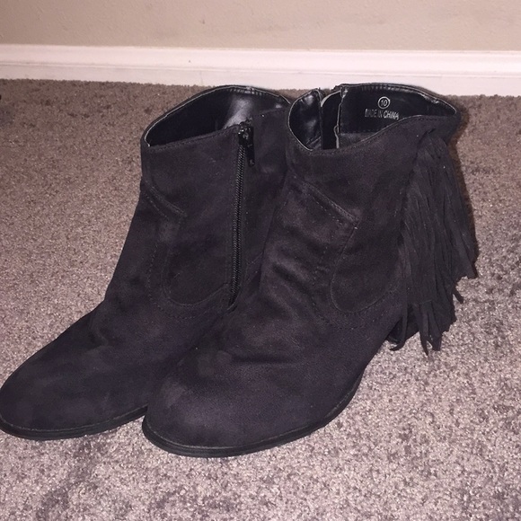 Wet seal black fringe ankle boots. - Picture 4 of 5